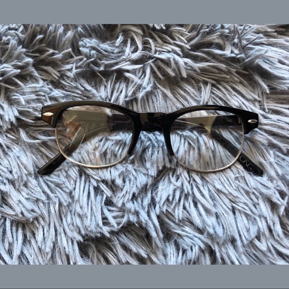 Accessories - Icing faux glasses